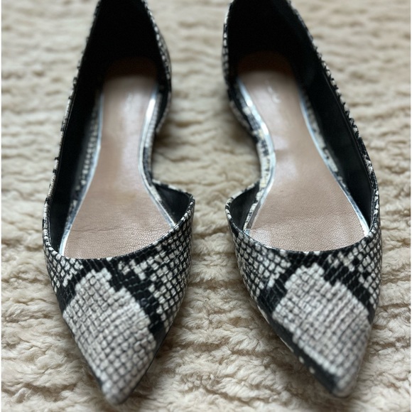 Aldo point toe D’Orsay metallic snakeskin flats 7.5 - Picture 2 of 2